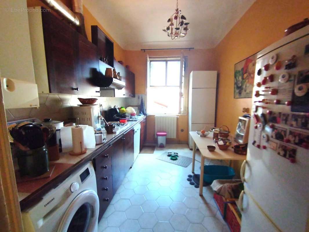 Appartement à MARSEILLE-1E