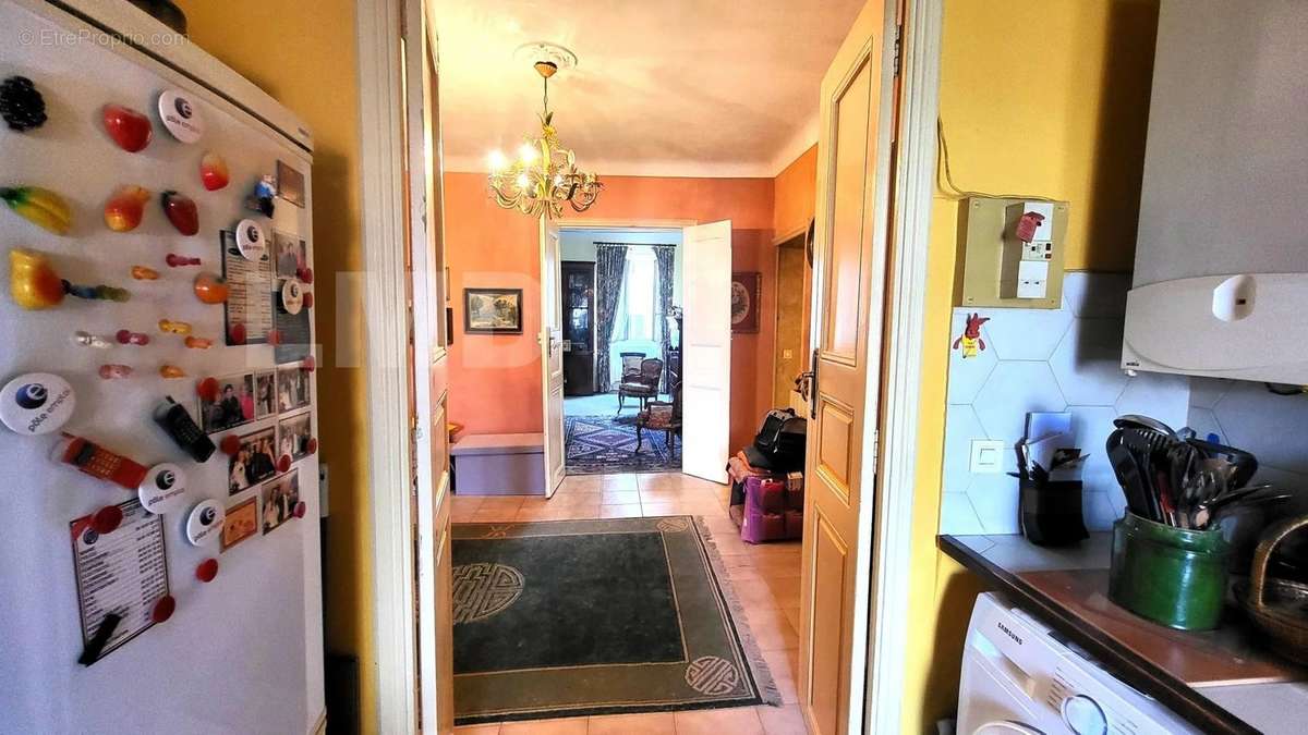 Appartement à MARSEILLE-1E