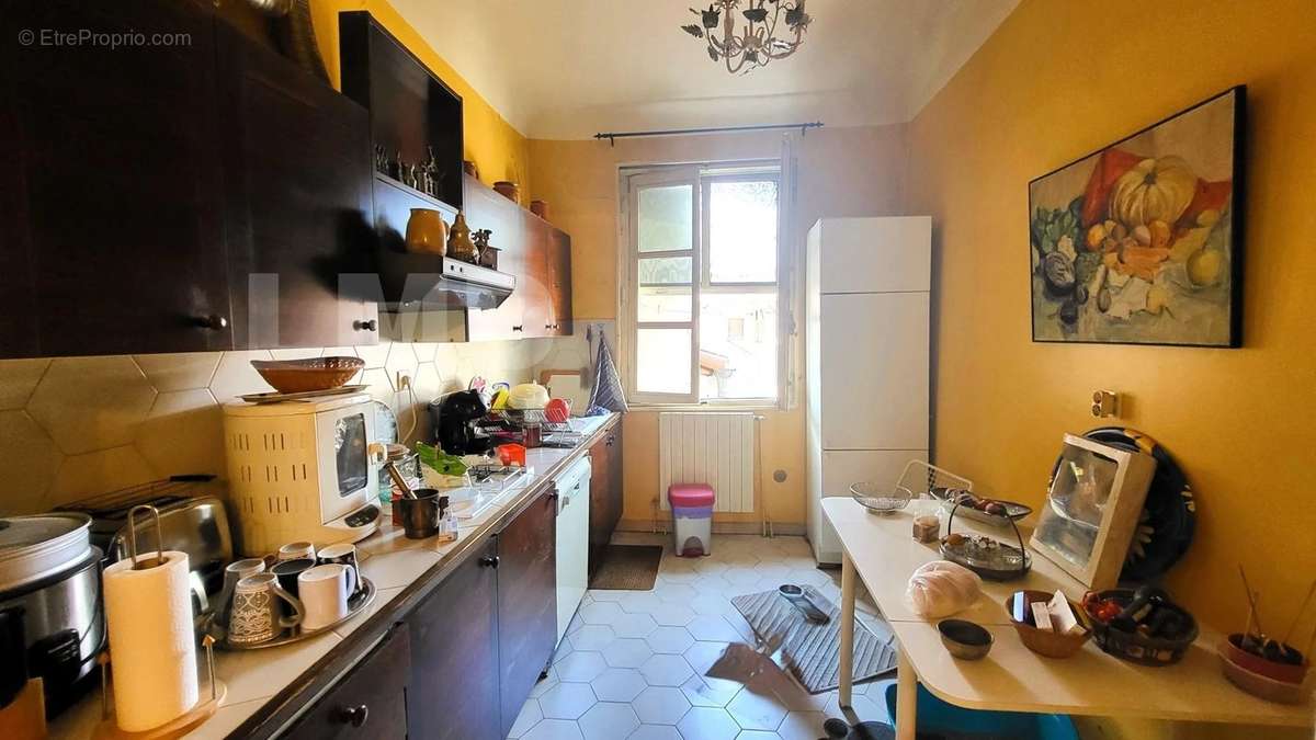 Appartement à MARSEILLE-1E