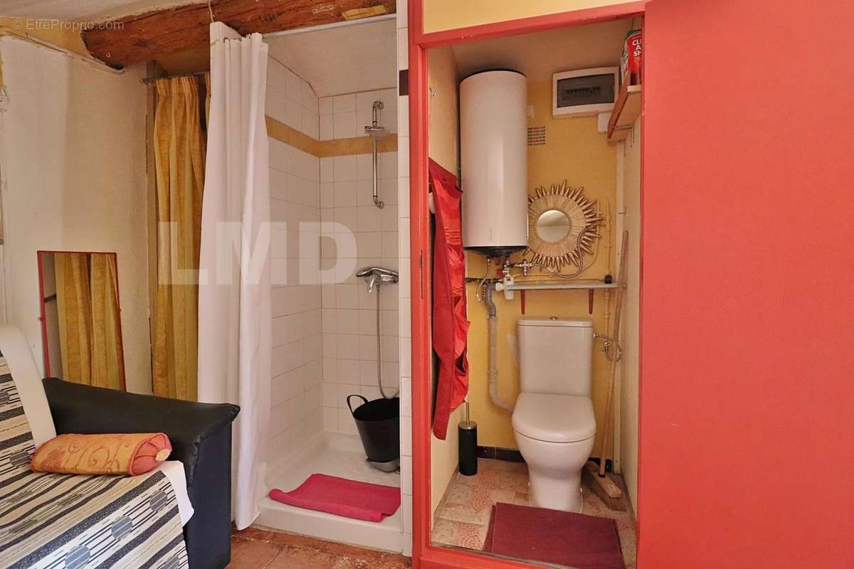 Appartement à LAMALOU-LES-BAINS