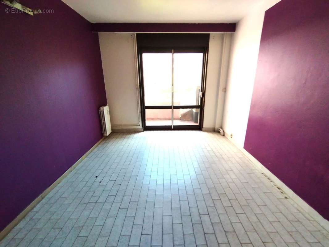 Appartement à MARSEILLE-3E