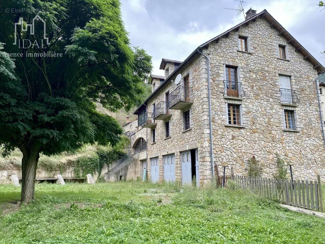 Appartement à LES VIGNES