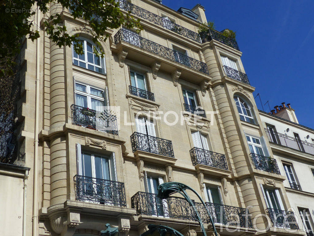 Appartement à PARIS-14E