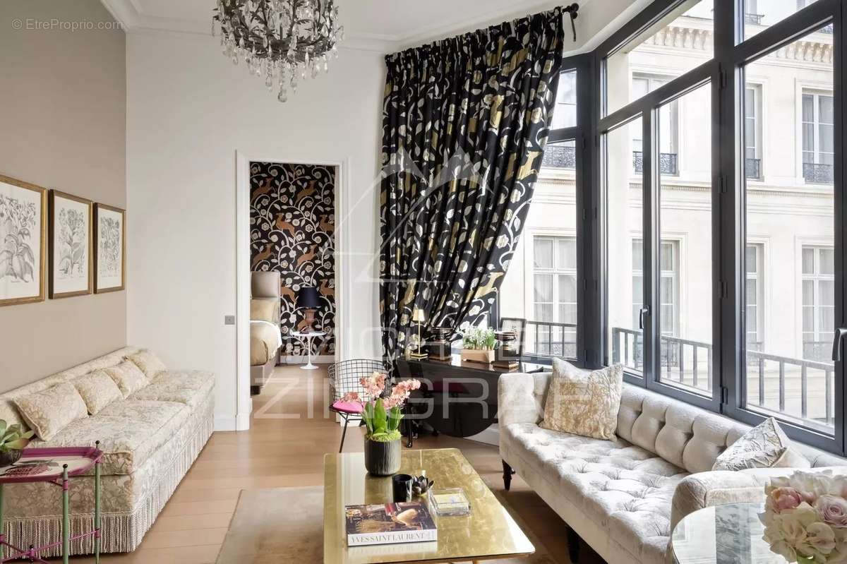 Appartement à PARIS-7E