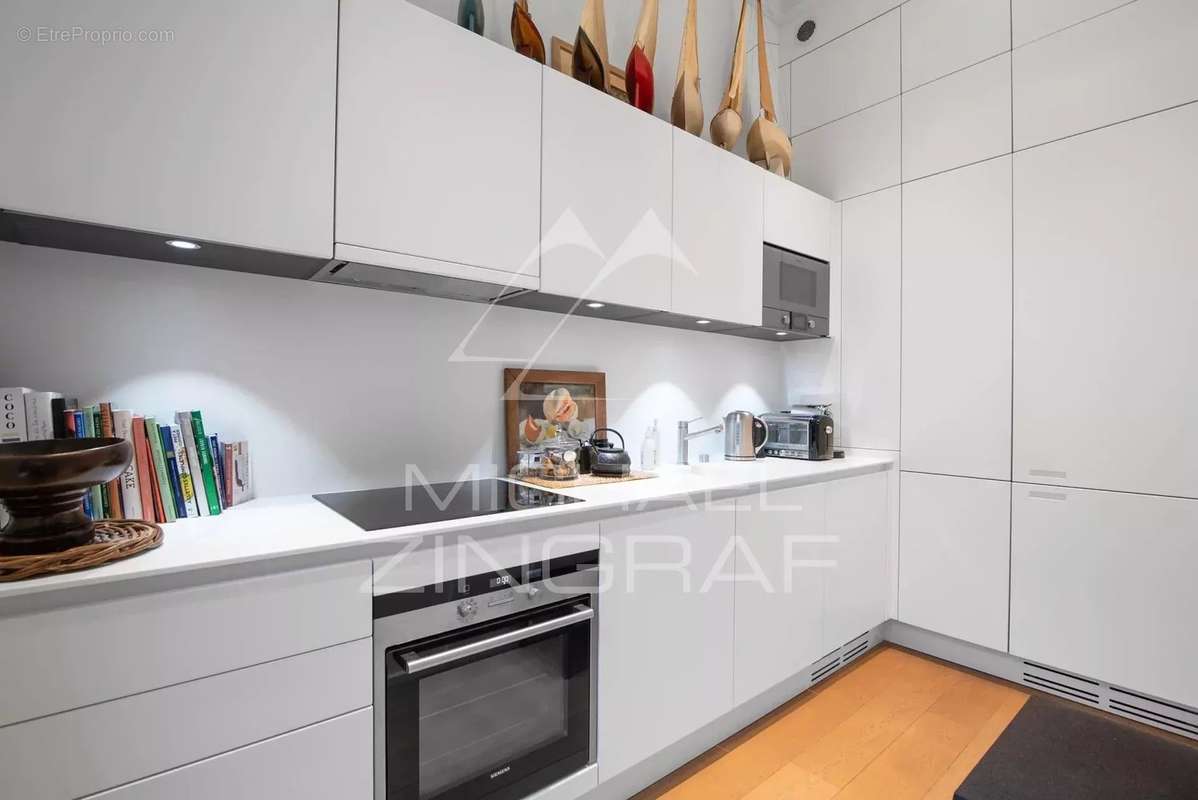 Appartement à PARIS-7E