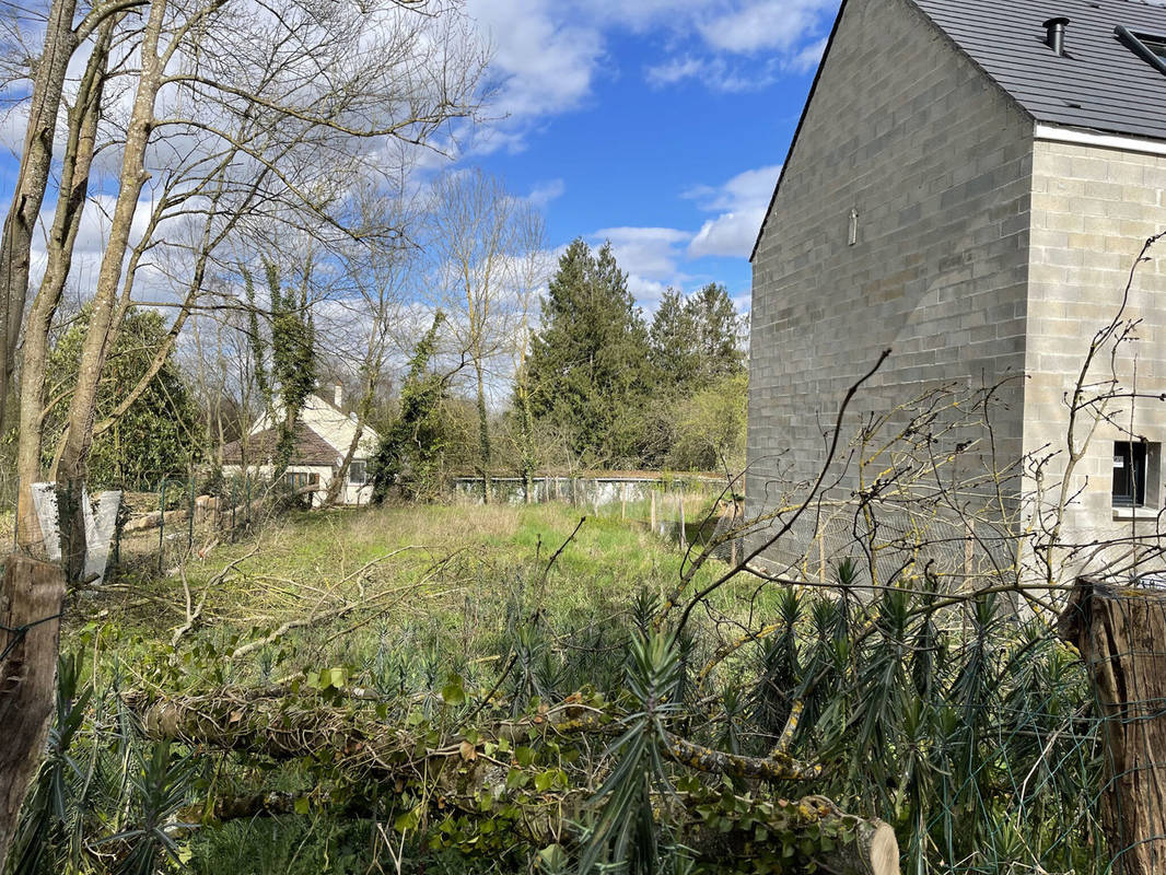 Terrain à SAINT-GERMAIN-SUR-MORIN