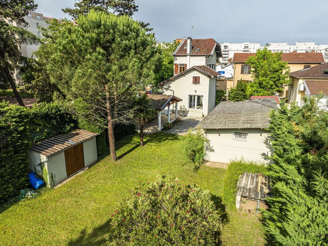 Maison à VILLEURBANNE