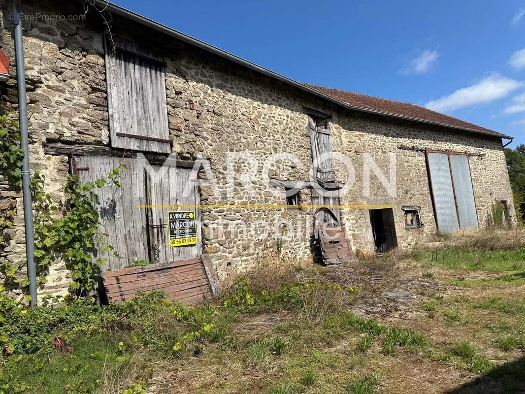 Maison à SAINT-SULPICE-LES-FEUILLES