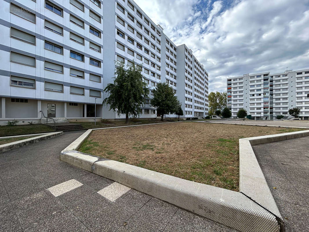 Appartement à VENISSIEUX