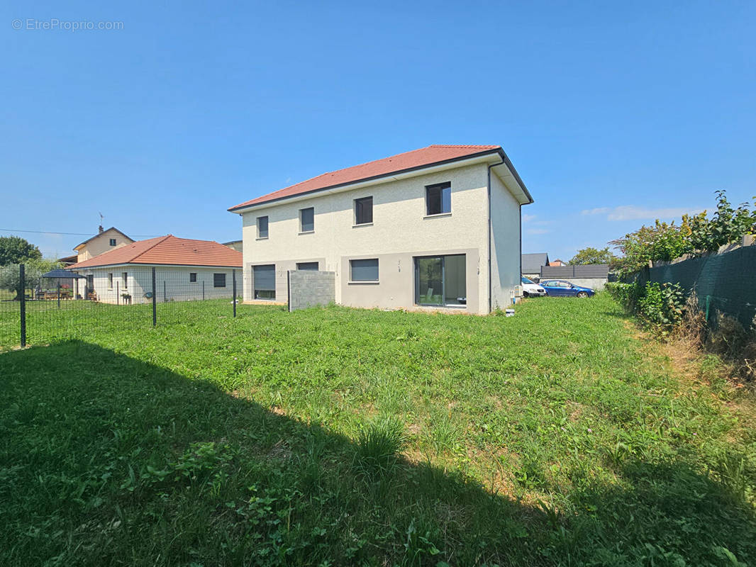 Maison à SAINT-GENIX-SUR-GUIERS