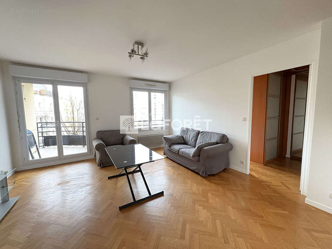 Appartement à SURESNES