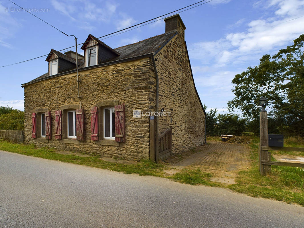 Maison à PLEYBEN