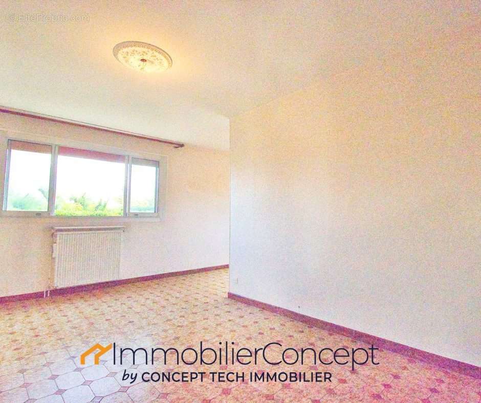 Appartement à MARSEILLE-8E