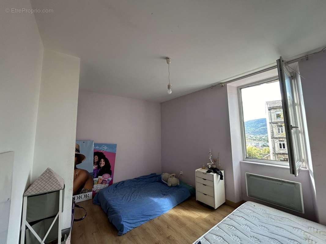 Appartement à PRIVAS