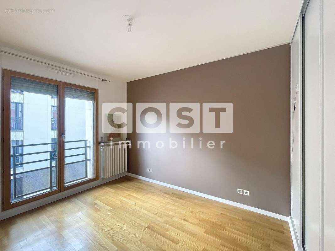 Appartement à LEVALLOIS-PERRET