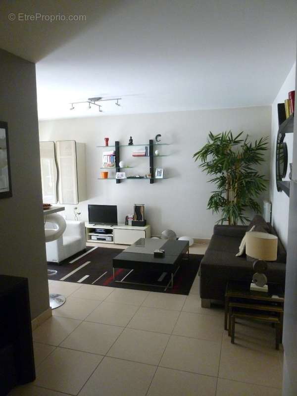 Appartement à BUC