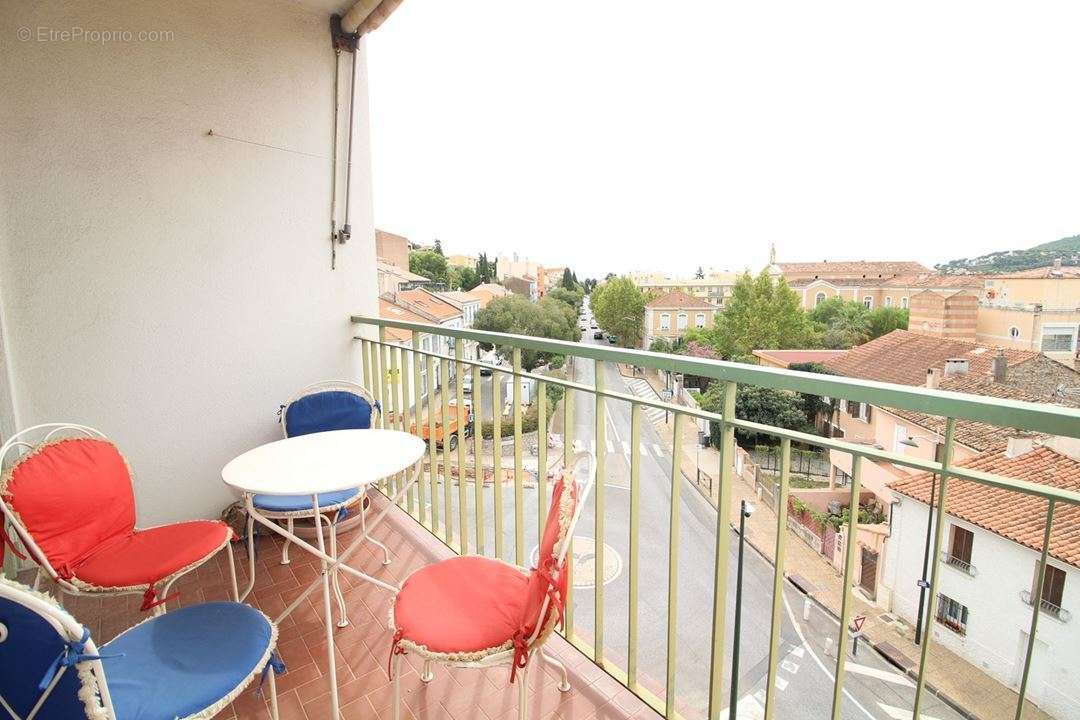 Appartement à HYERES