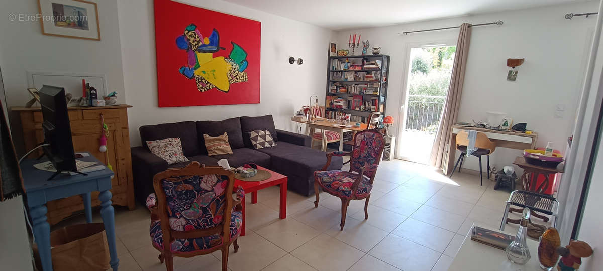 Appartement à SAINT-CYR-SUR-MER