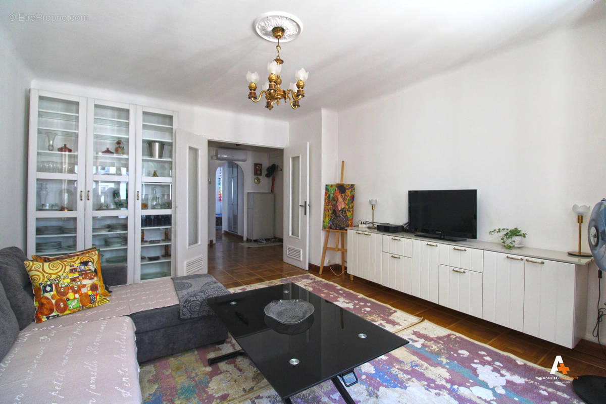 Appartement à MARSEILLE-8E