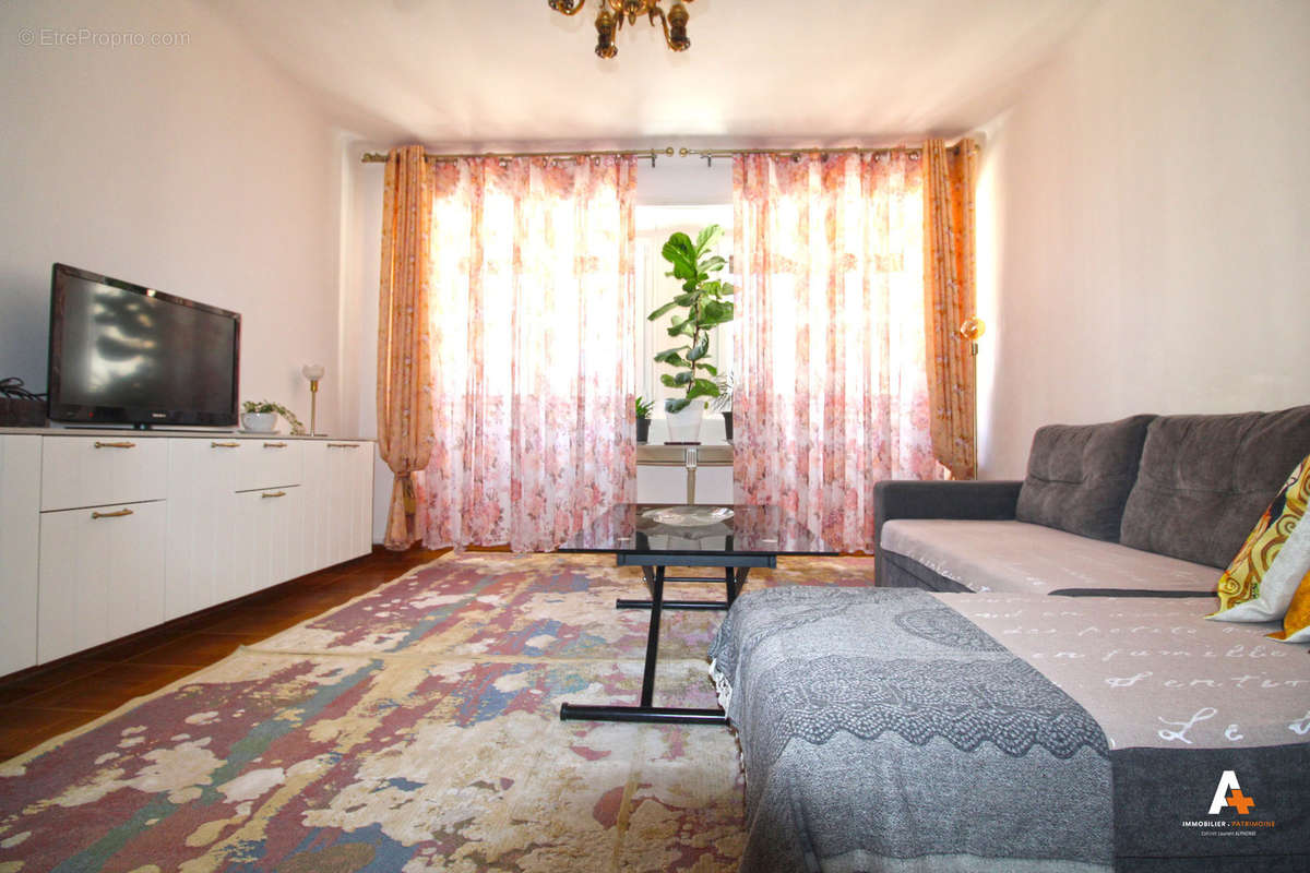 Appartement à MARSEILLE-8E