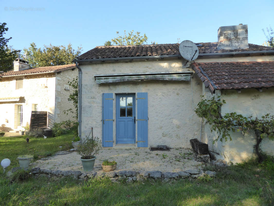 Maison à PAUSSAC-ET-SAINT-VIVIEN