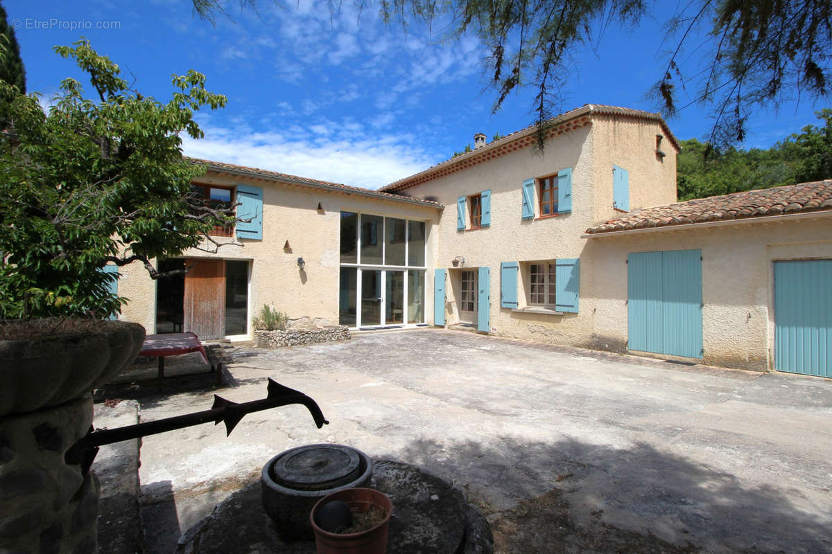 Maison à VAISON-LA-ROMAINE