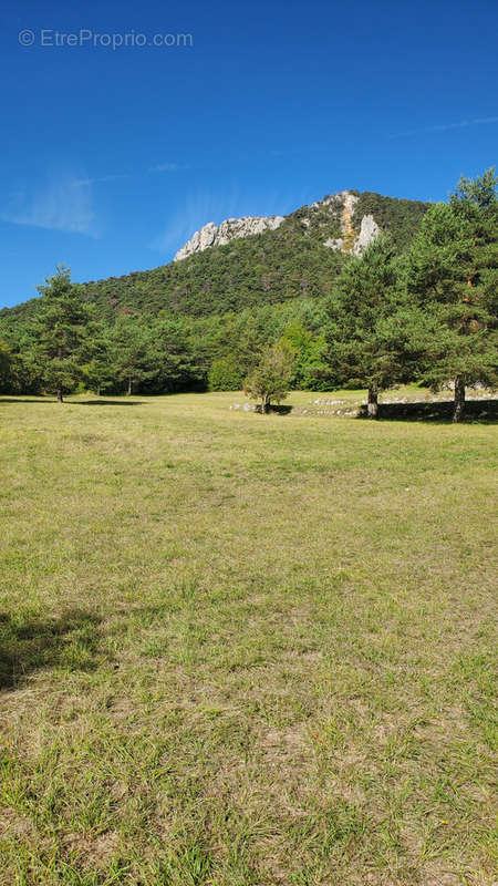 Terrain à SERANON