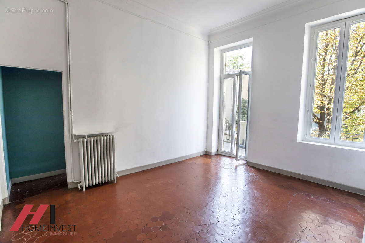 Appartement à MARSEILLE-1E