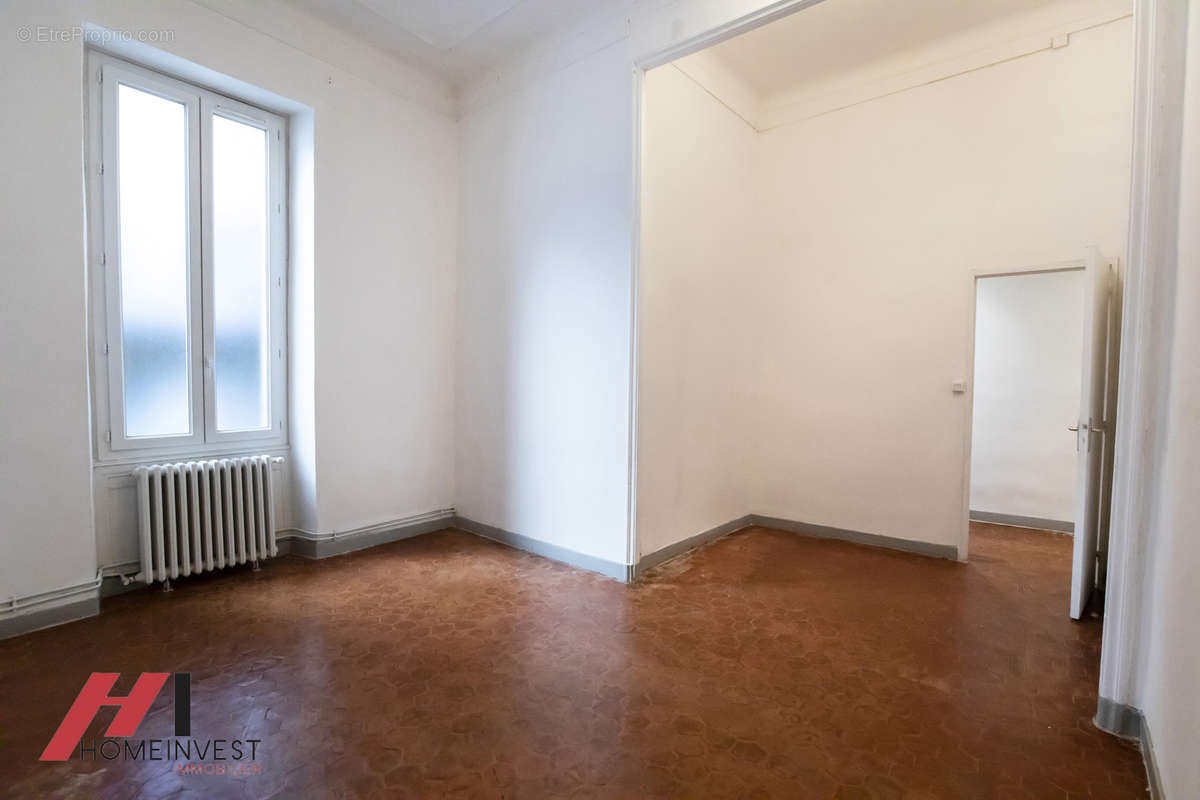 Appartement à MARSEILLE-1E