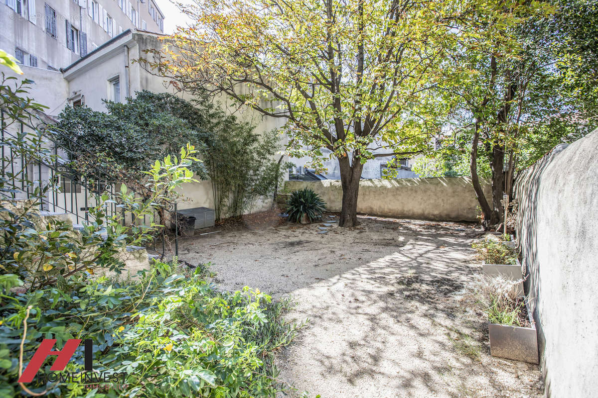 Appartement à MARSEILLE-1E