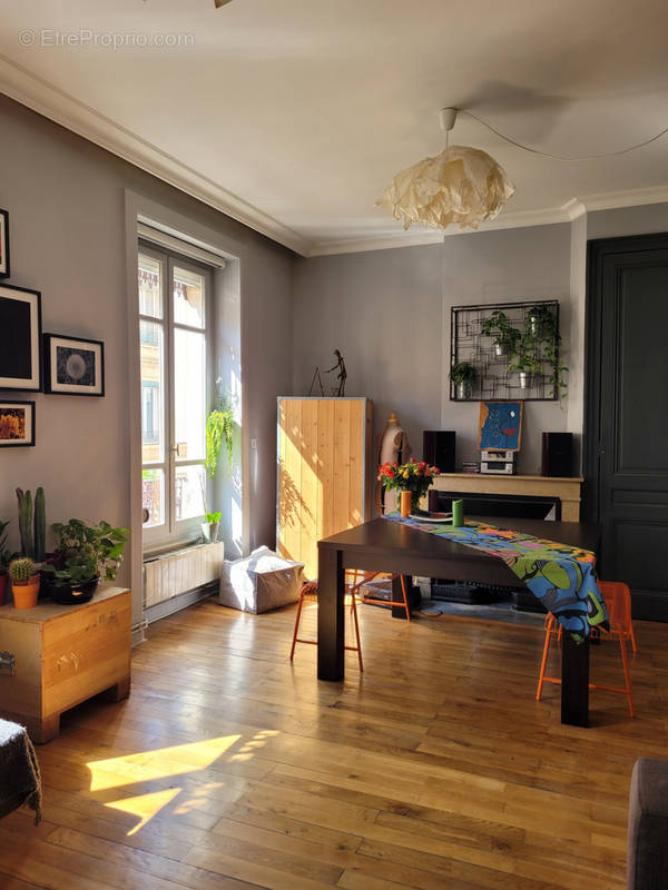 Appartement à LYON-6E