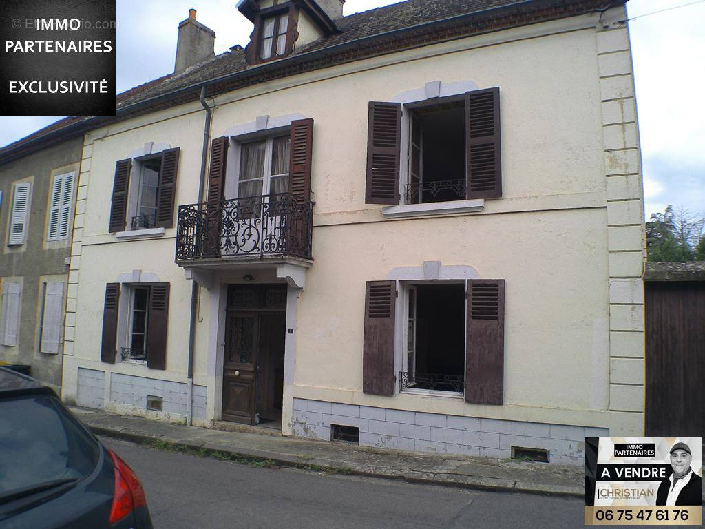 Maison à SAINT-GERAND-LE-PUY