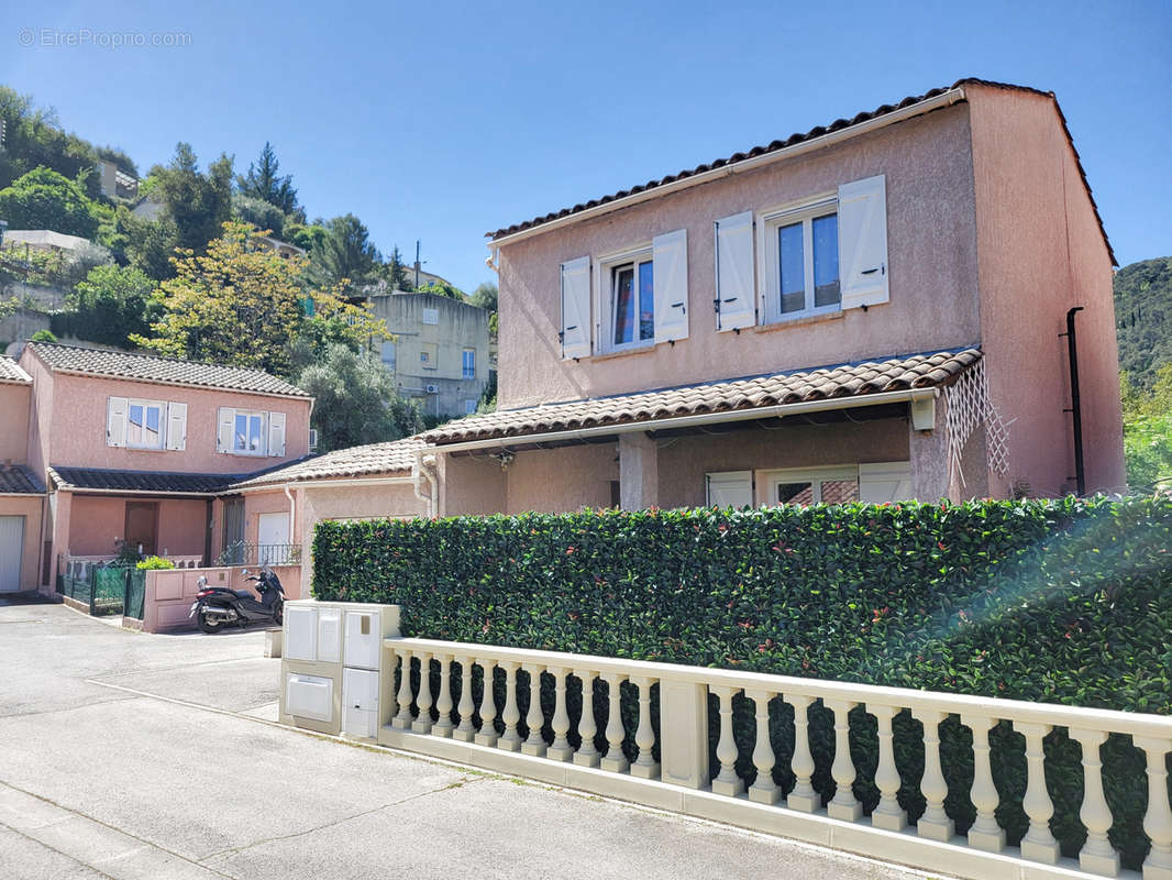 Maison à LA TRINITE