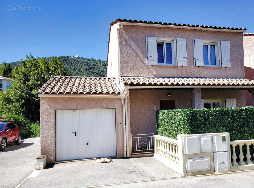 Maison à LA TRINITE