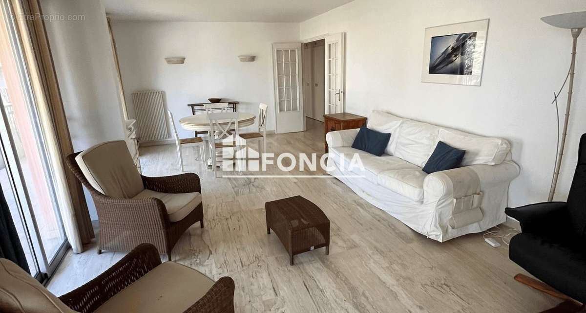 Appartement à MANDELIEU-LA-NAPOULE