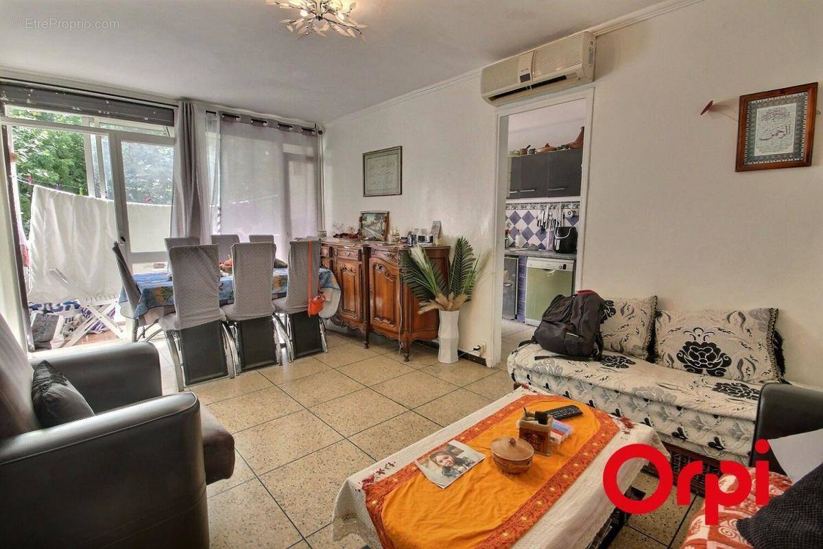 Appartement à MARSEILLE-12E