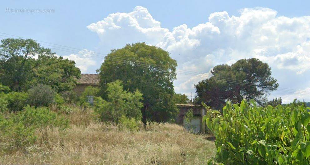 Terrain à SABRAN