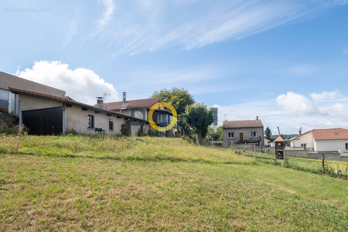 Maison à CRAPONNE-SUR-ARZON