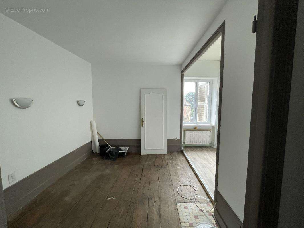 Appartement à JUILLAC