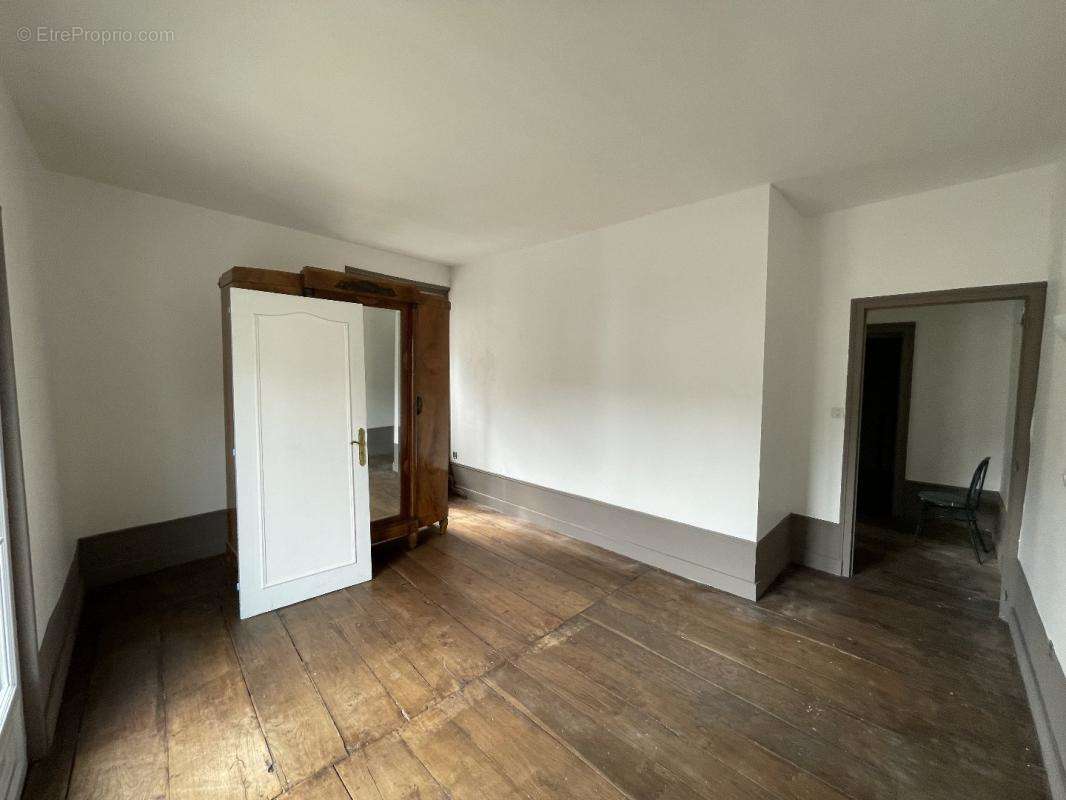 Appartement à JUILLAC