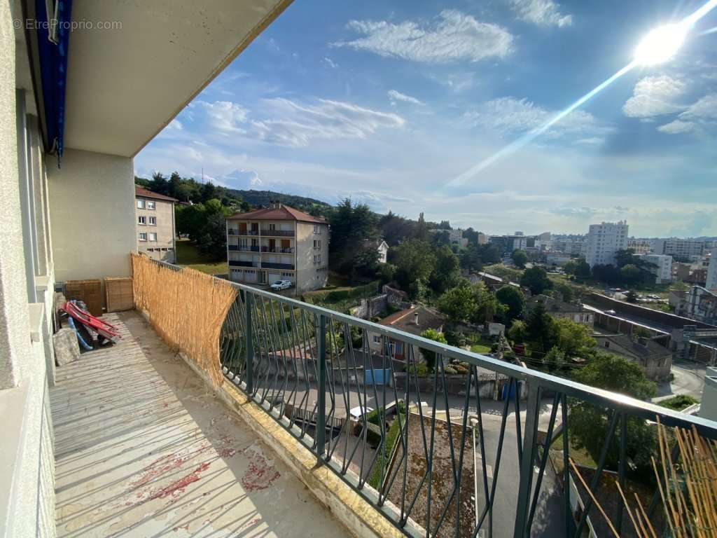 Appartement à SAINT-ETIENNE