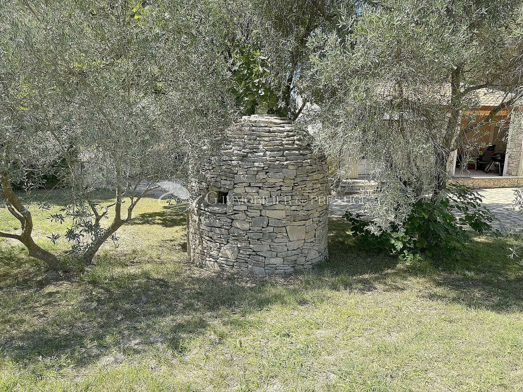 Maison à L&#039;ISLE-SUR-LA-SORGUE