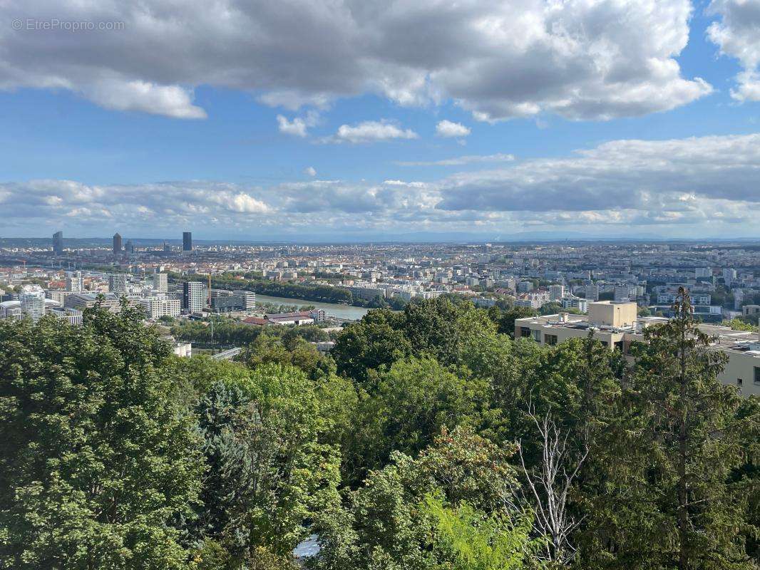 Appartement à SAINTE-FOY-LES-LYON