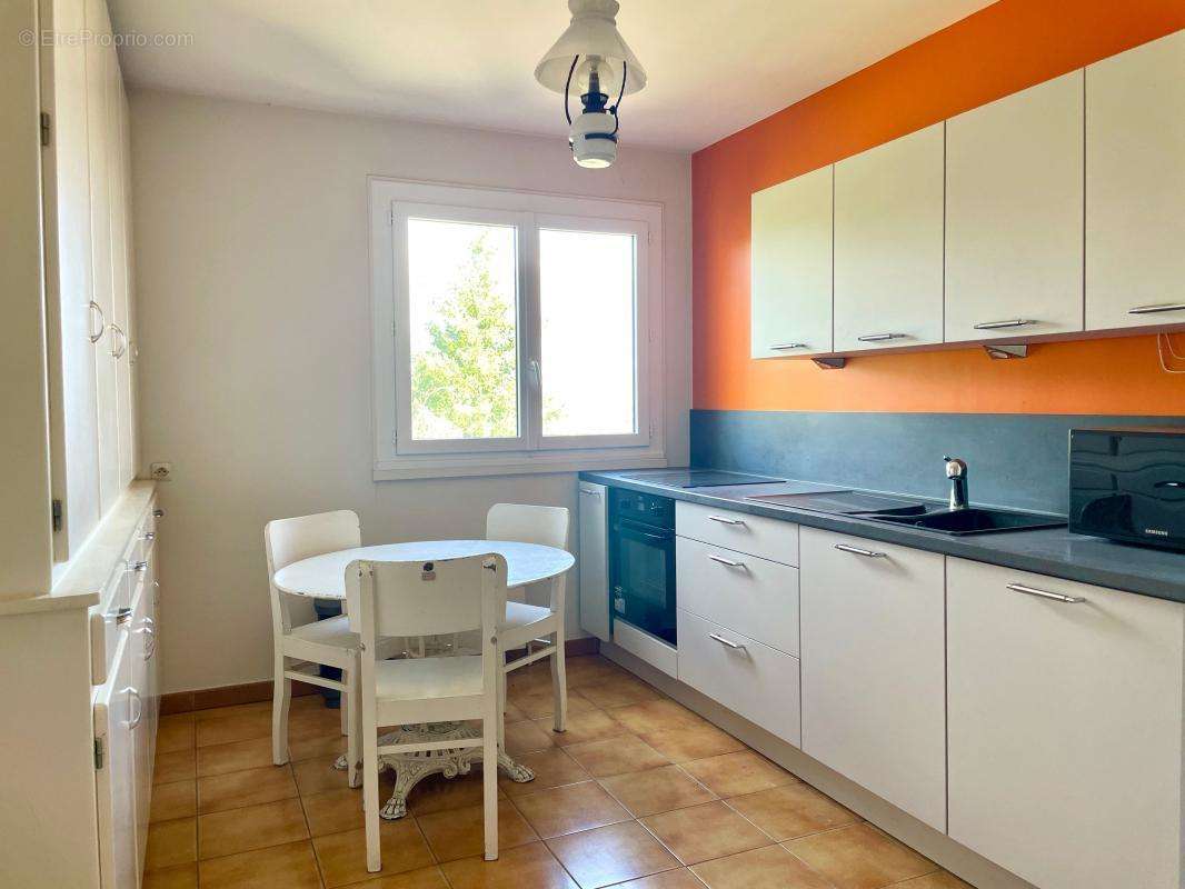 Appartement à SAINTE-FOY-LES-LYON