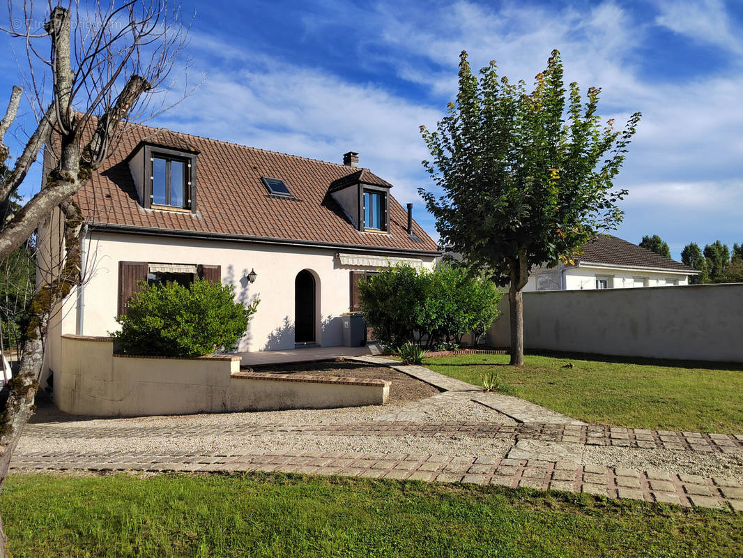 Maison à NEMOURS