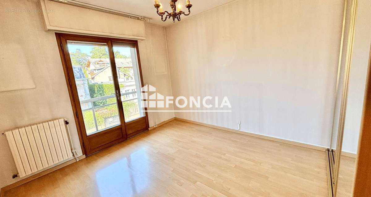 Appartement à AIX-LES-BAINS