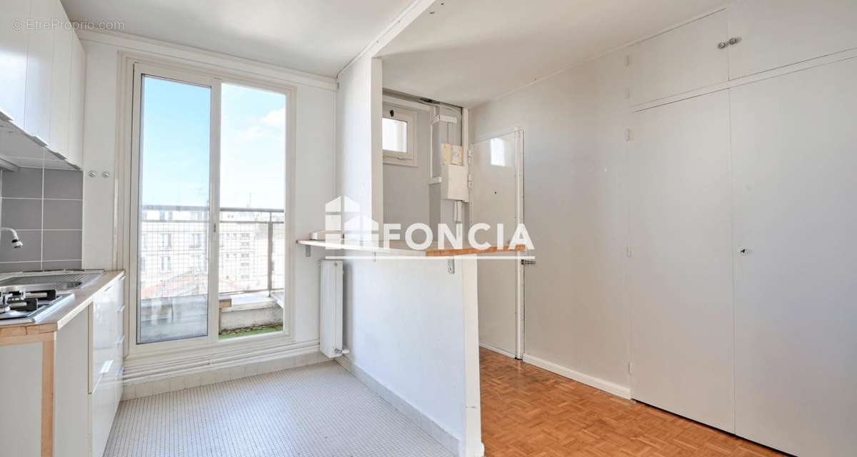 Appartement à PARIS-20E