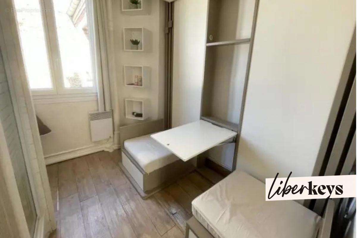 Appartement à PARIS-7E