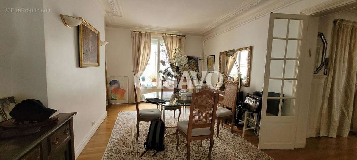 Appartement à PARIS-10E