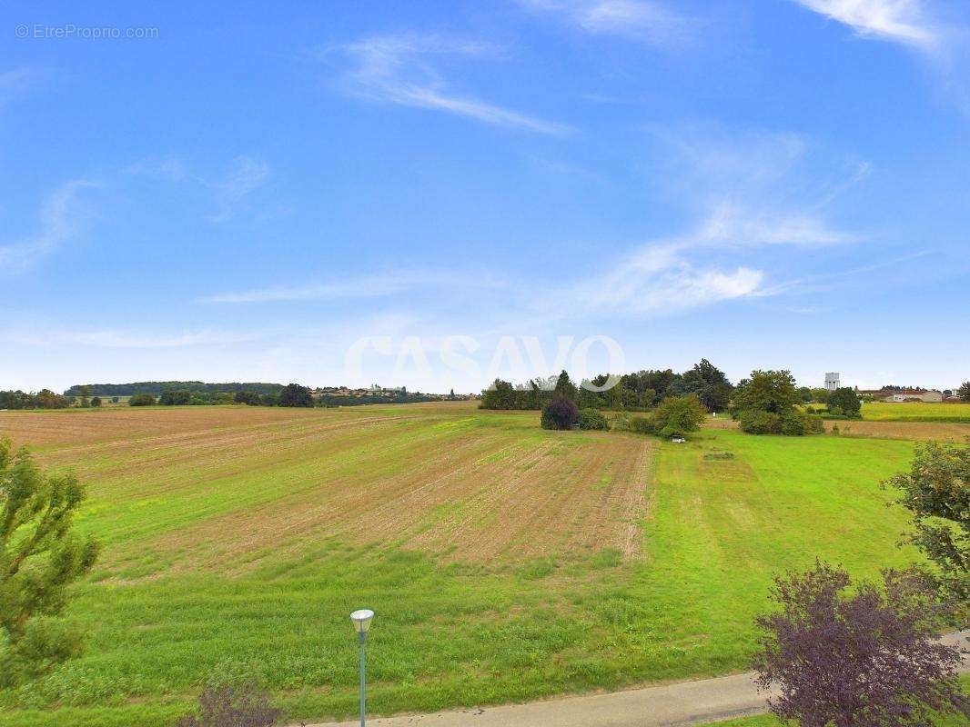 Appartement à RILLIEUX-LA-PAPE